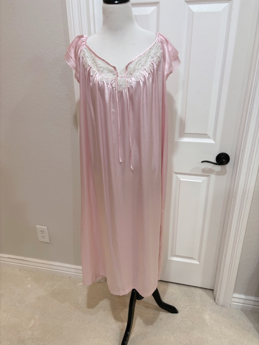 Oscar De La Renta Neiman Marcus Vintage Embroidered Sleep Nightgown Medium